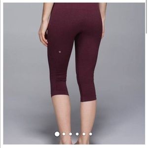 Lululemon in the flow crop leggings